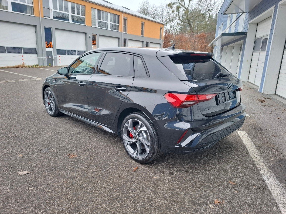 AUDI A3 Sportback 45 TFSI e S line S-tronic, Hybride Rechargeable Essence/Électricité, Voiture nouvelle, Automatique - 7
