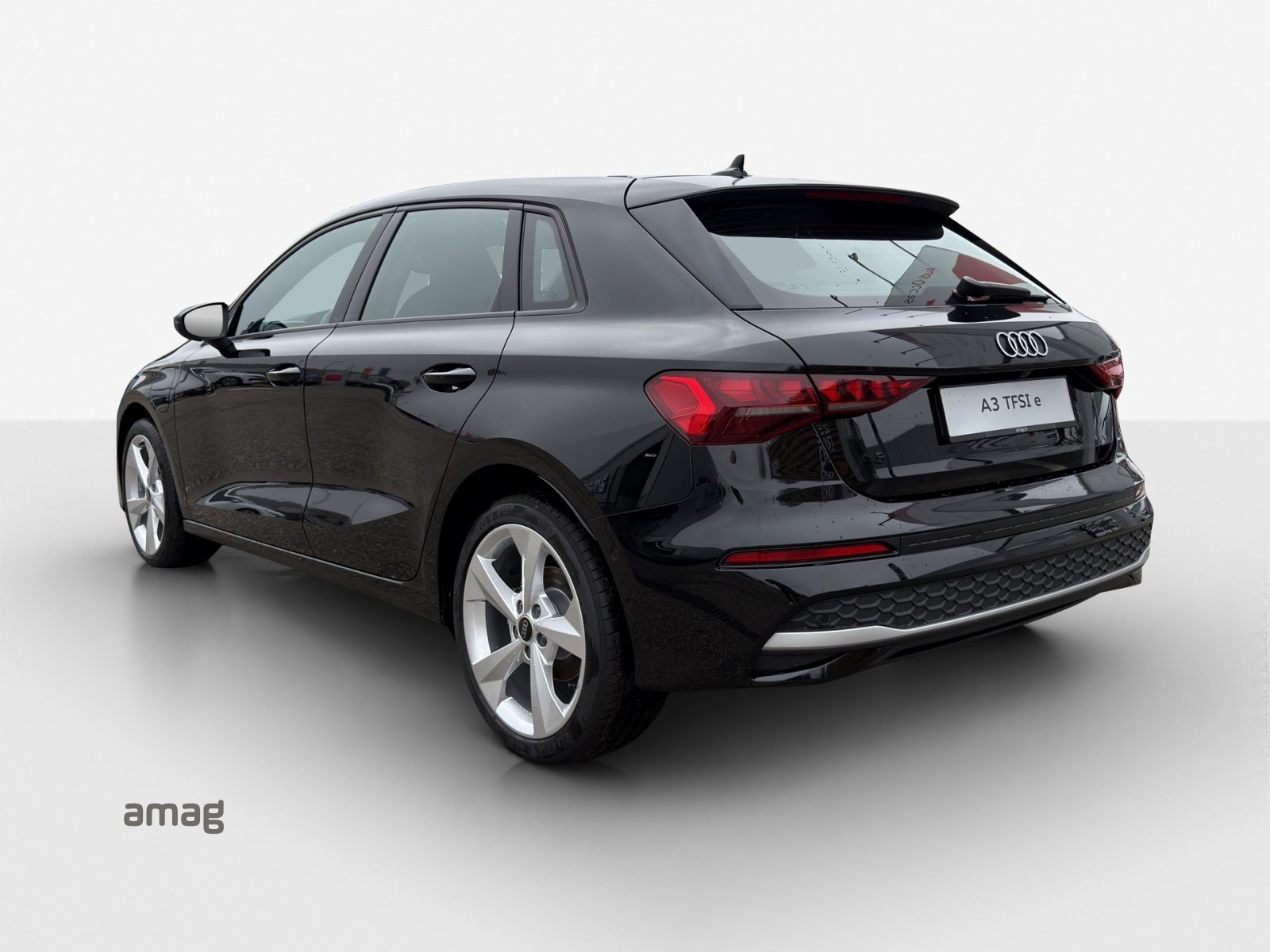 AUDI A3 Sportback 40 TFSI e Attraction, Hybride Intégral Essence/Électricité, Voiture nouvelle, Automatique - 3