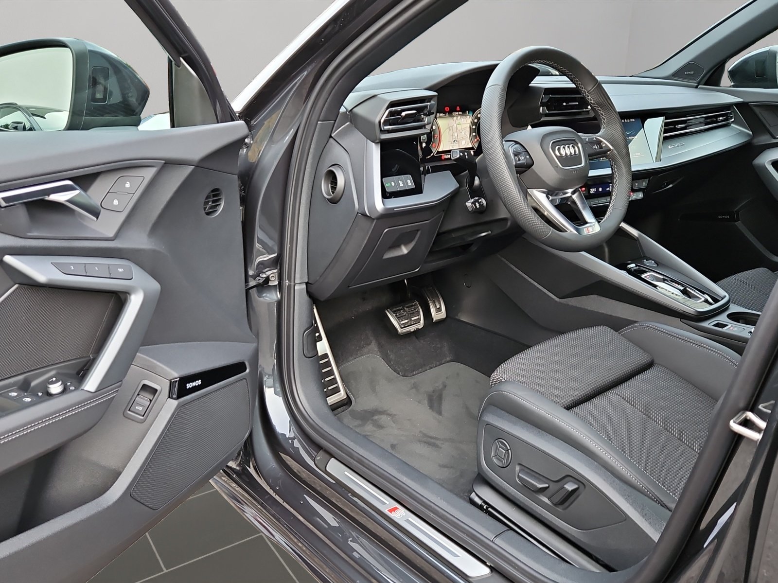 AUDI A3 allstreet TFSI 150 kW quattro S tronic, Essence, Voiture nouvelle, Automatique - 7