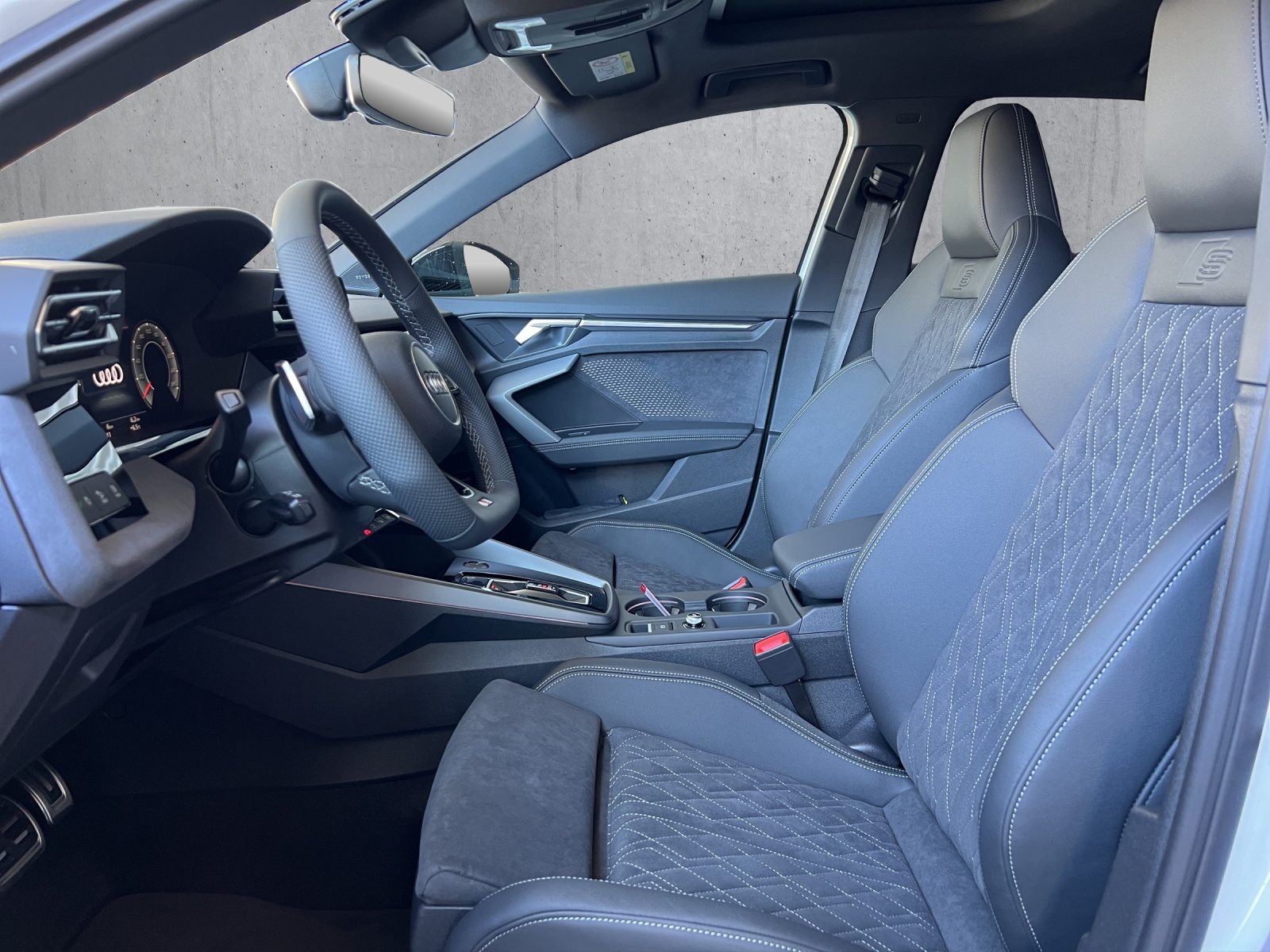 AUDI A3 Sportback TFSI 110 kW S line Attraction, Petrol, New car, Automatic - 7