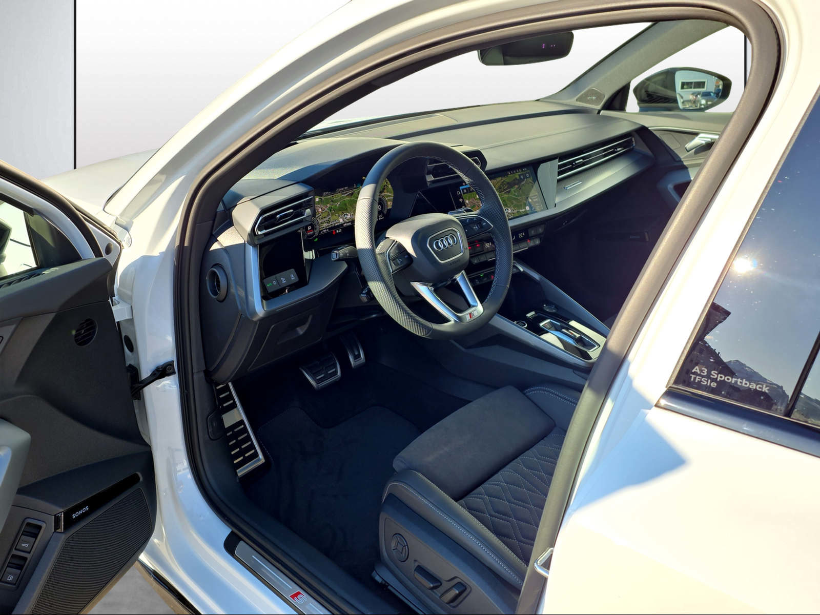 AUDI A3 Sportback TFSI e 200 kW S line Attraction, Full-Hybrid Petrol/Electric, New car, Automatic - 6