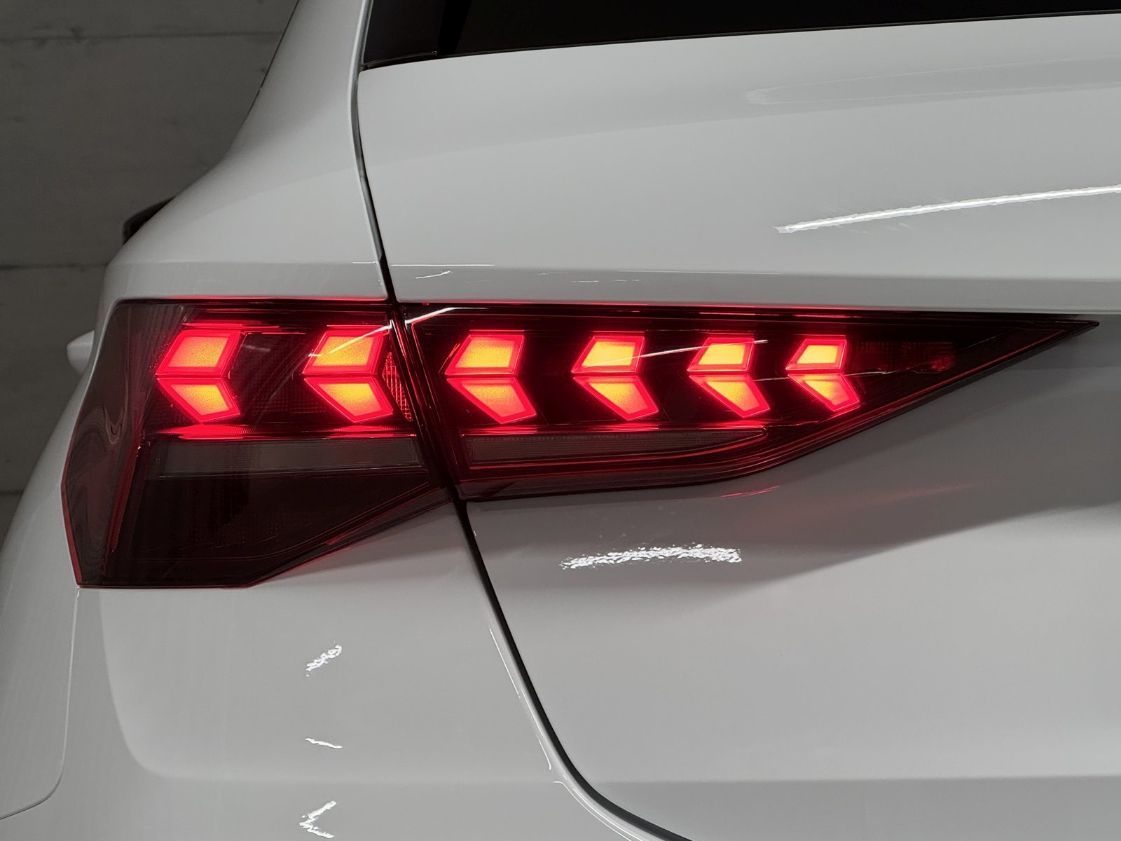 AUDI A3 Sportback TFSI 110 kW S line Attraction, Benzina, Auto nuove, Automatico - 5