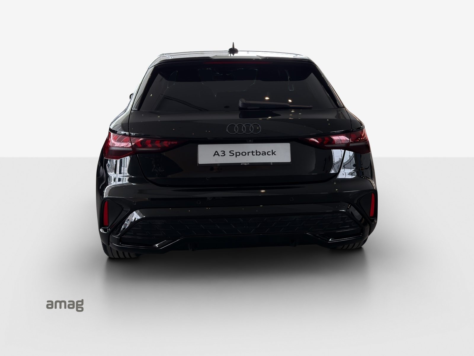 AUDI A3 Sportback TFSI 110 kW S line, Essence, Voiture nouvelle, Automatique - 4
