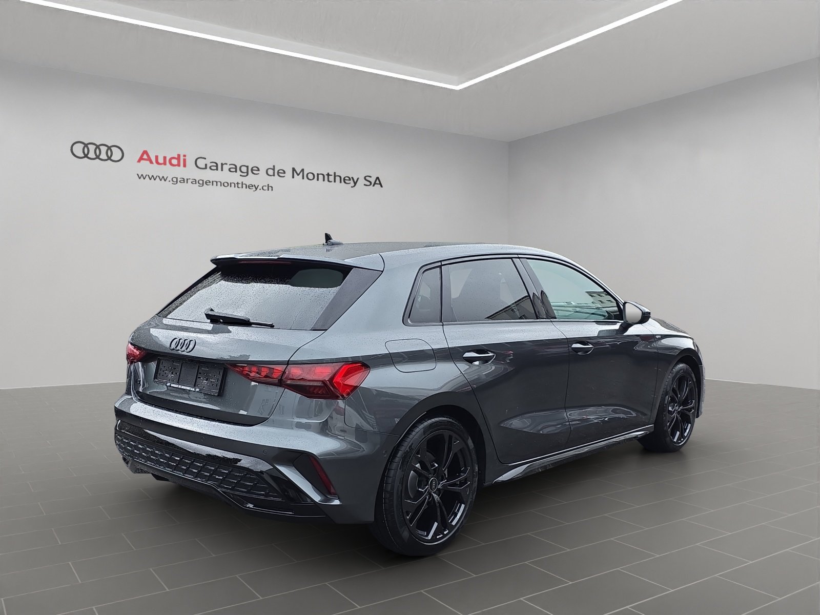 AUDI A3 Sportback TFSI 110 kW S line Attraction S tronic, Benzin, Neuwagen, Automatik - 4