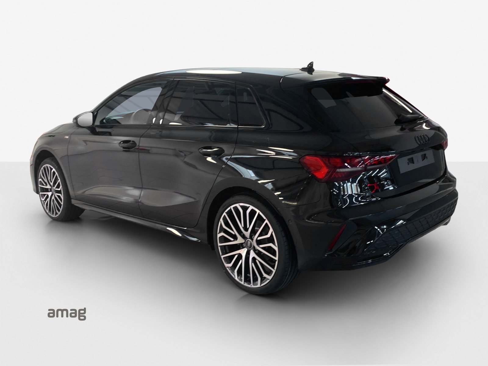 AUDI A3 Sportback TFSI 110 kW S line Attraction, Benzin, Neuwagen, Automatik - 3