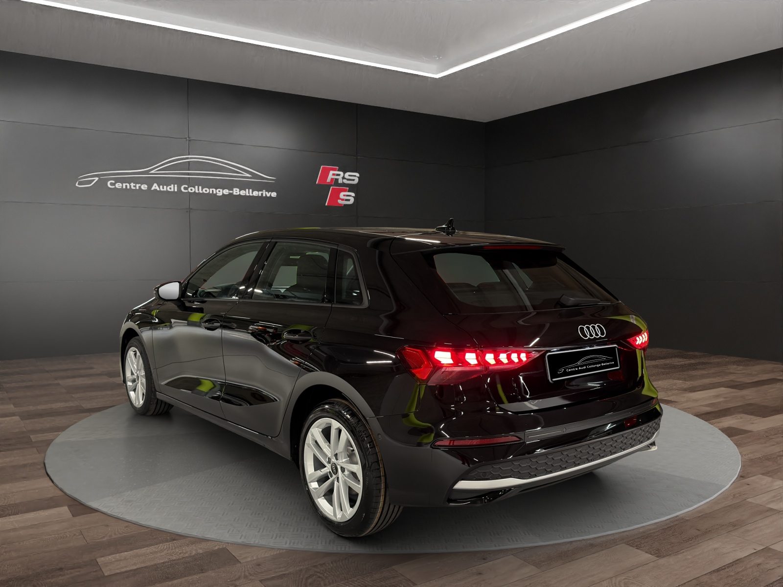 AUDI A3 Sportback TFSI 110 kW Attraction, Essence, Voiture nouvelle, Automatique - 4