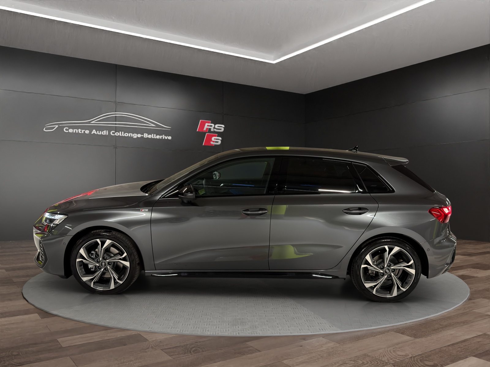 AUDI A3 Sportback TFSI 150 kW S line, Essence, Voiture nouvelle, Automatique - 3