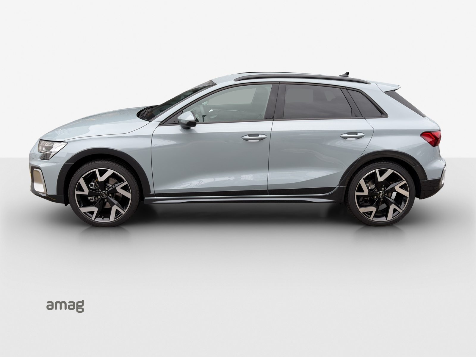 AUDI A3 allstreet TFSI 110 kW Attraction, Petrol, New car, Automatic - 2