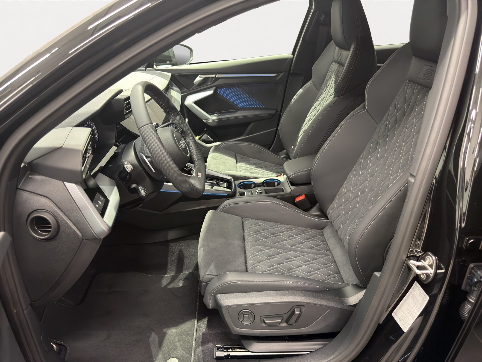 AUDI A3 Sportback TFSI 150 kW advanced, Petrol, New car, Automatic - 5