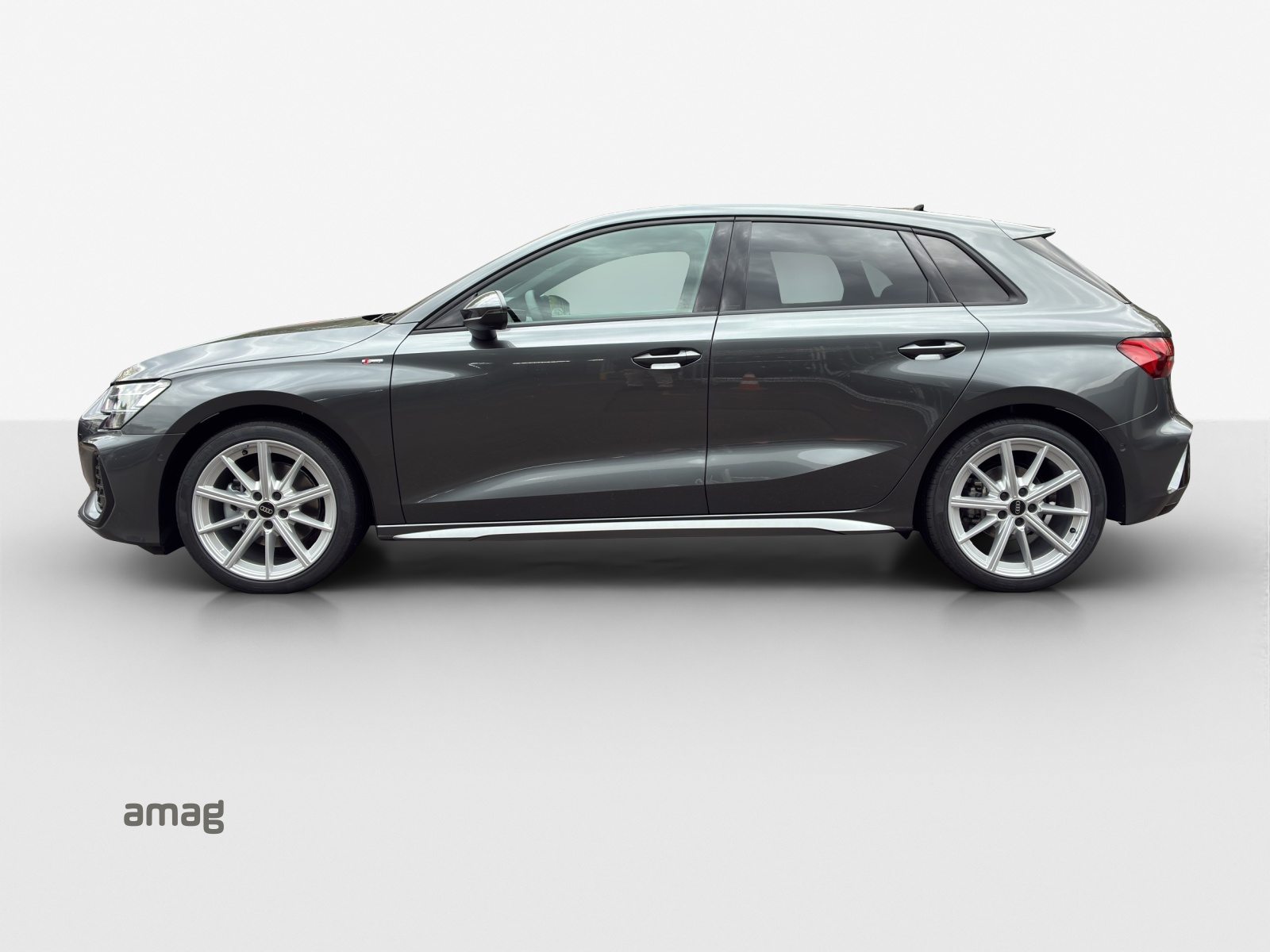AUDI A3 Sportback TFSI 150 kW S line, Petrol, New car, Automatic - 2