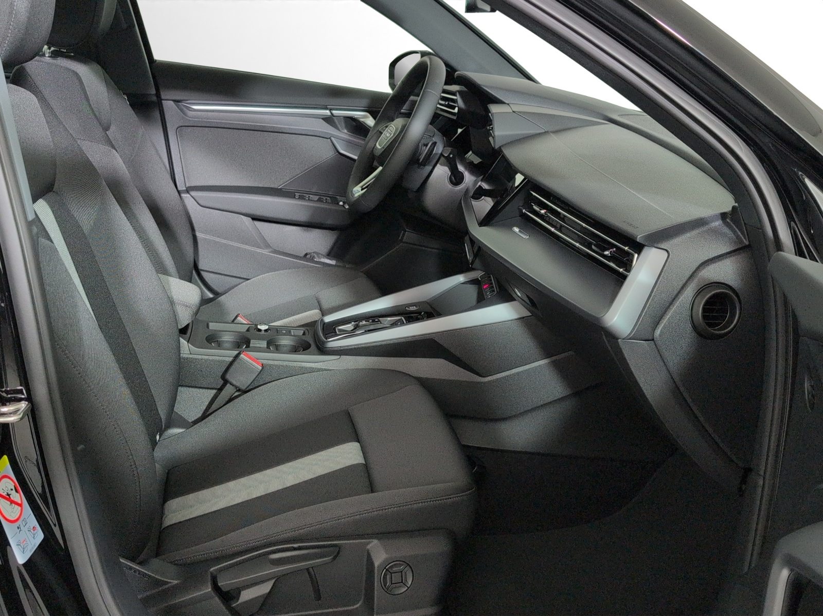 AUDI A3 Sportback TFSI 110 kW Attraction, Benzin, Neuwagen, Automatik - 7