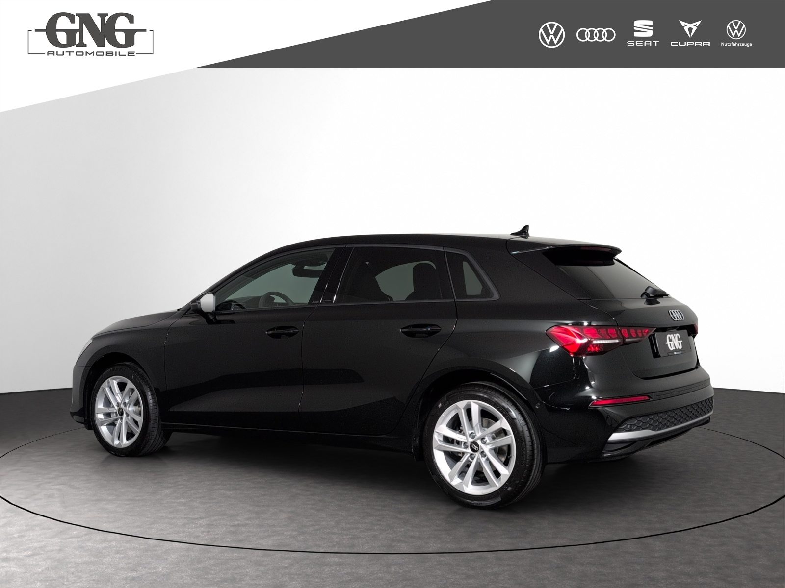 AUDI A3 Sportback TFSI 110 kW Attraction, Petrol, New car, Automatic - 2