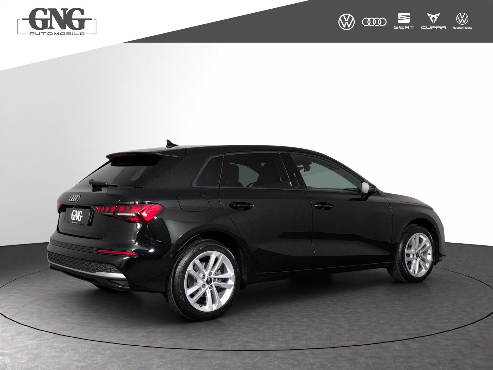 AUDI A3 Sportback TFSI 110 kW Attraction, Petrol, New car, Automatic - 3