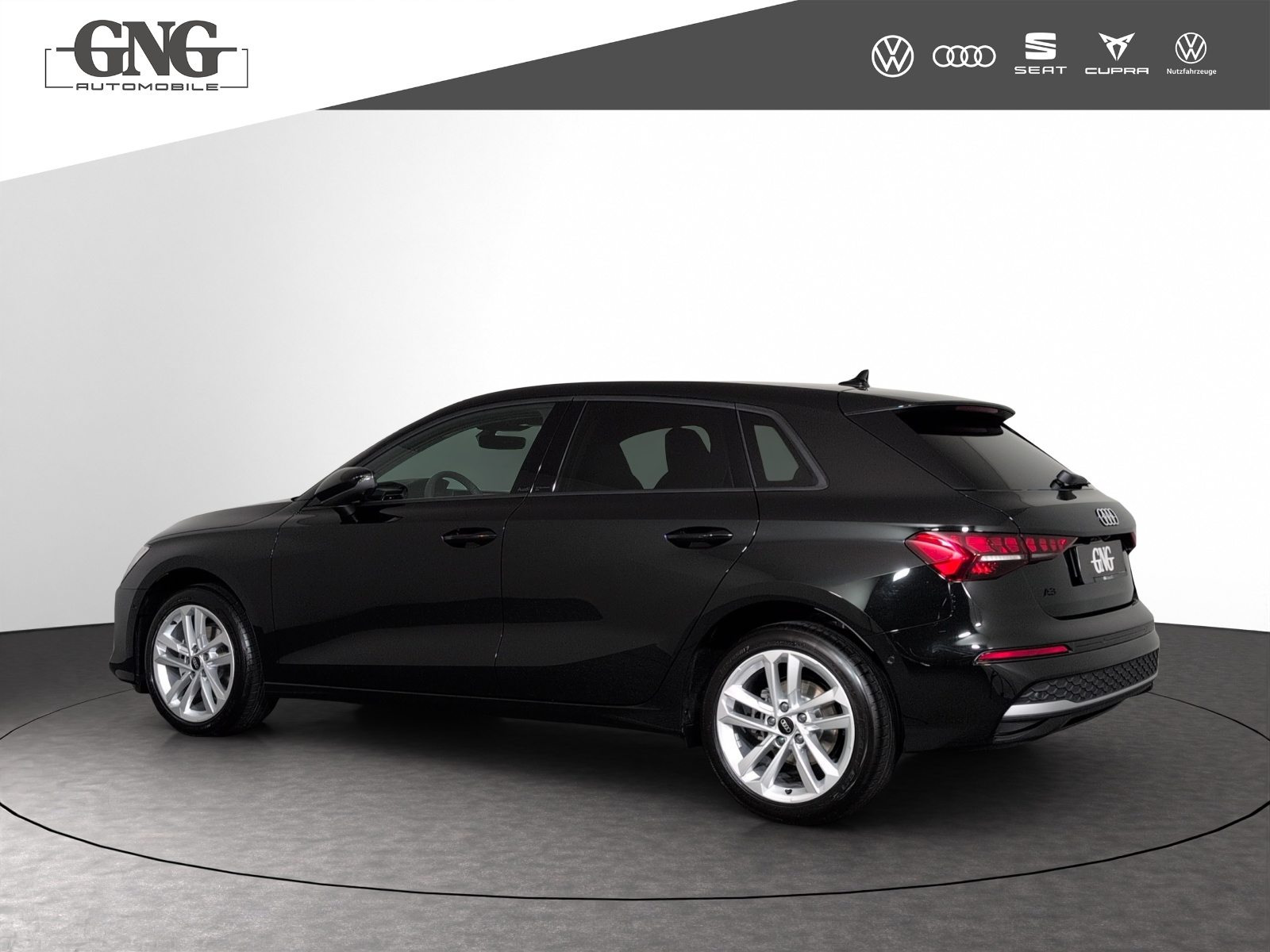 AUDI A3 Sportback TFSI 110 kW Attraction, Benzin, Neuwagen, Automatik - 2
