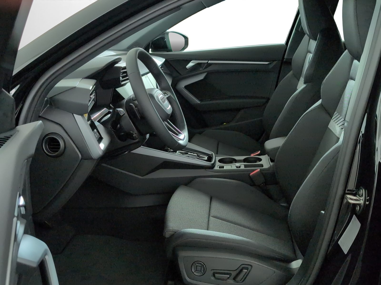 AUDI A3 Sportback TFSI 110 kW Attraction, Benzin, Neuwagen, Automatik - 6