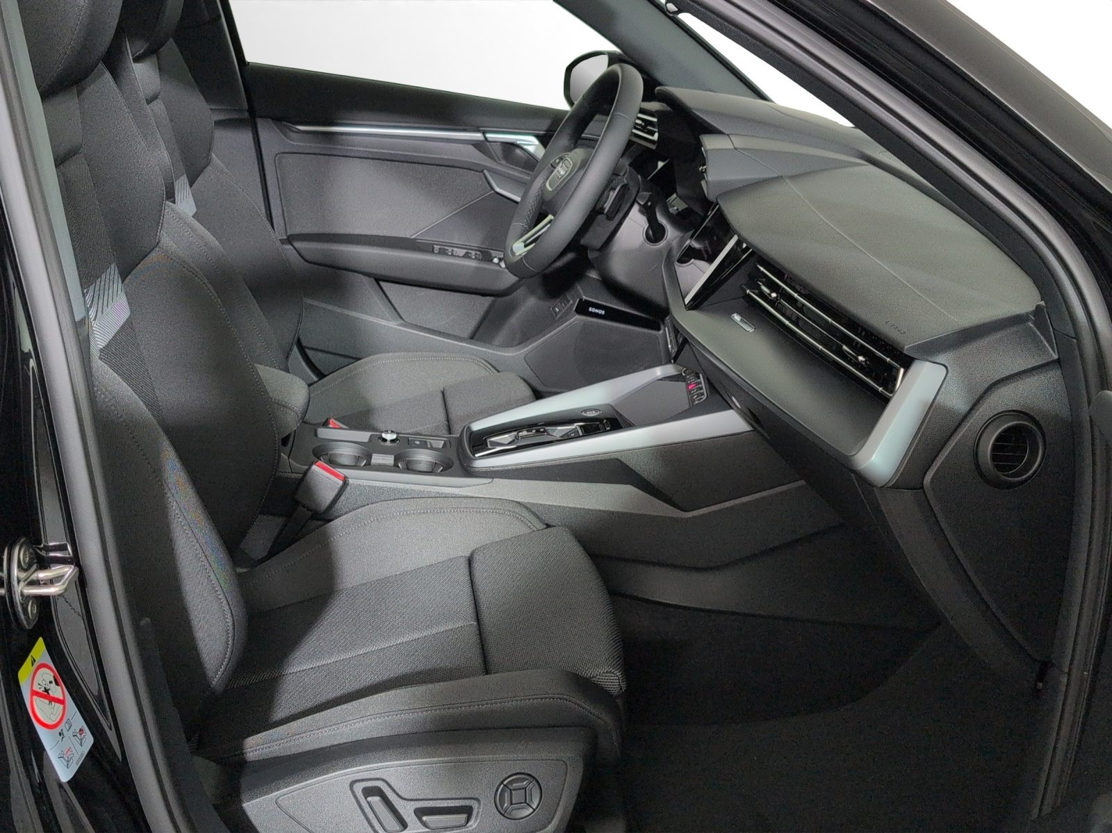 AUDI A3 Sportback TFSI 110 kW Attraction, Benzin, Neuwagen, Automatik - 7