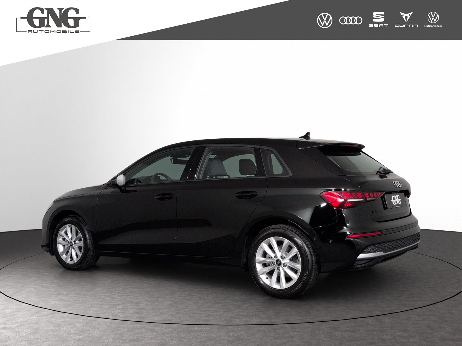 AUDI A3 Sportback TFSI 110 kW Attraction, Benzina, Auto nuove, Automatico - 2