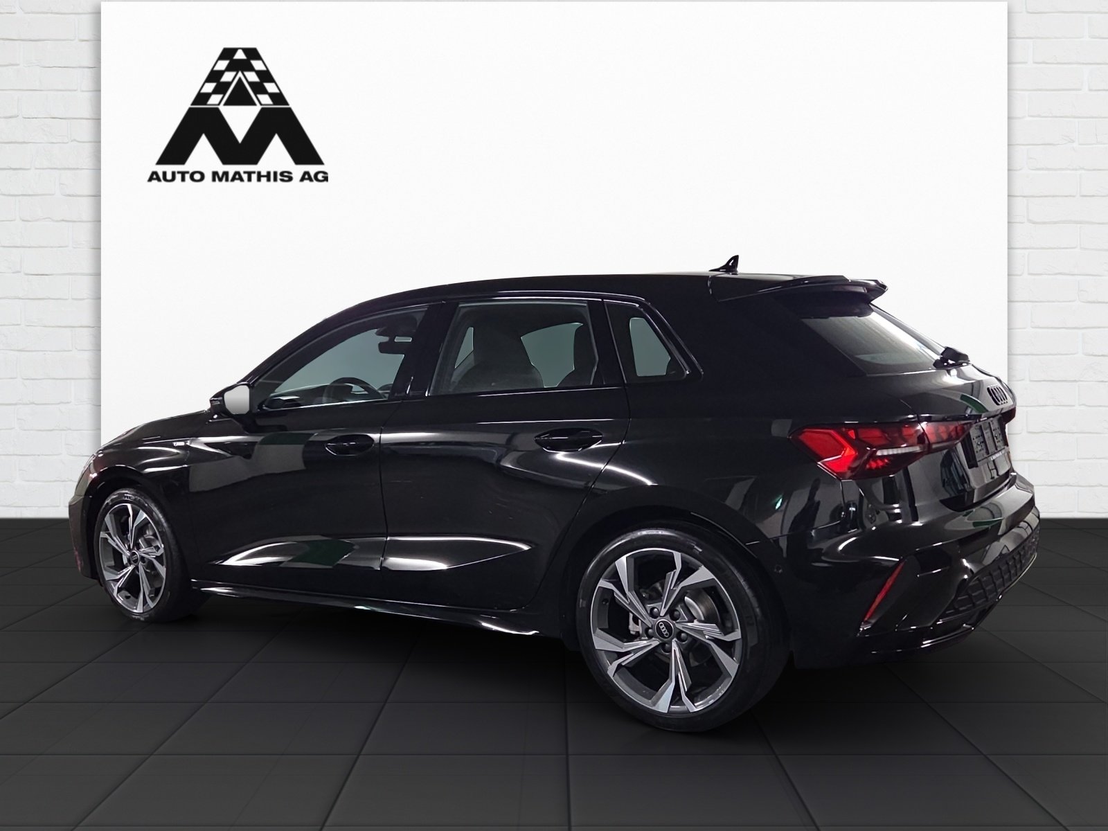 AUDI A3 Sportback TFSI 150 kW quattro S line S tronic, Petrol, New car, Automatic - 4