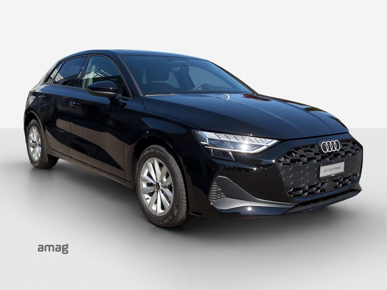 AUDI A3 Sportback TFSI 110 kW Attraction, Petrol, New car, Automatic - 6