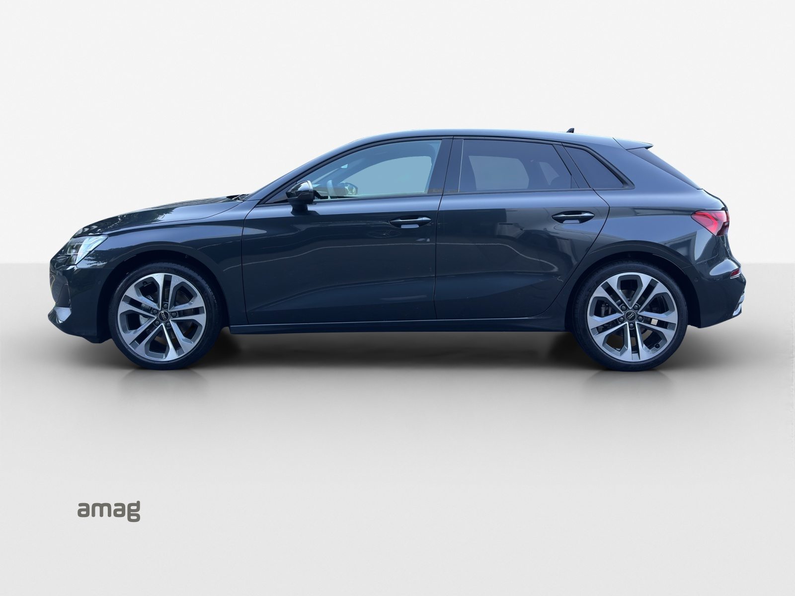 AUDI A3 Sportback TFSI 110 kW Attraction, Benzina, Auto nuove, Automatico - 2