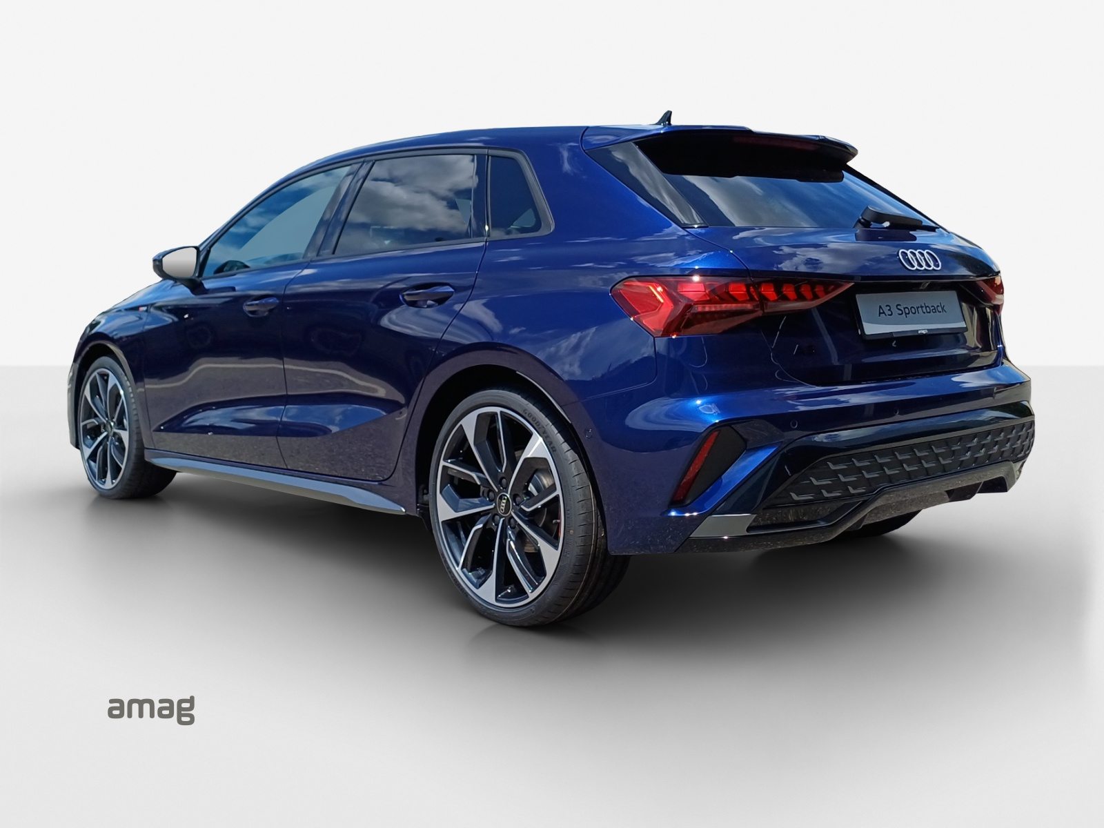 AUDI A3 Sportback TFSI 110 kW S line Attraction, Benzin, Neuwagen, Automatik - 3