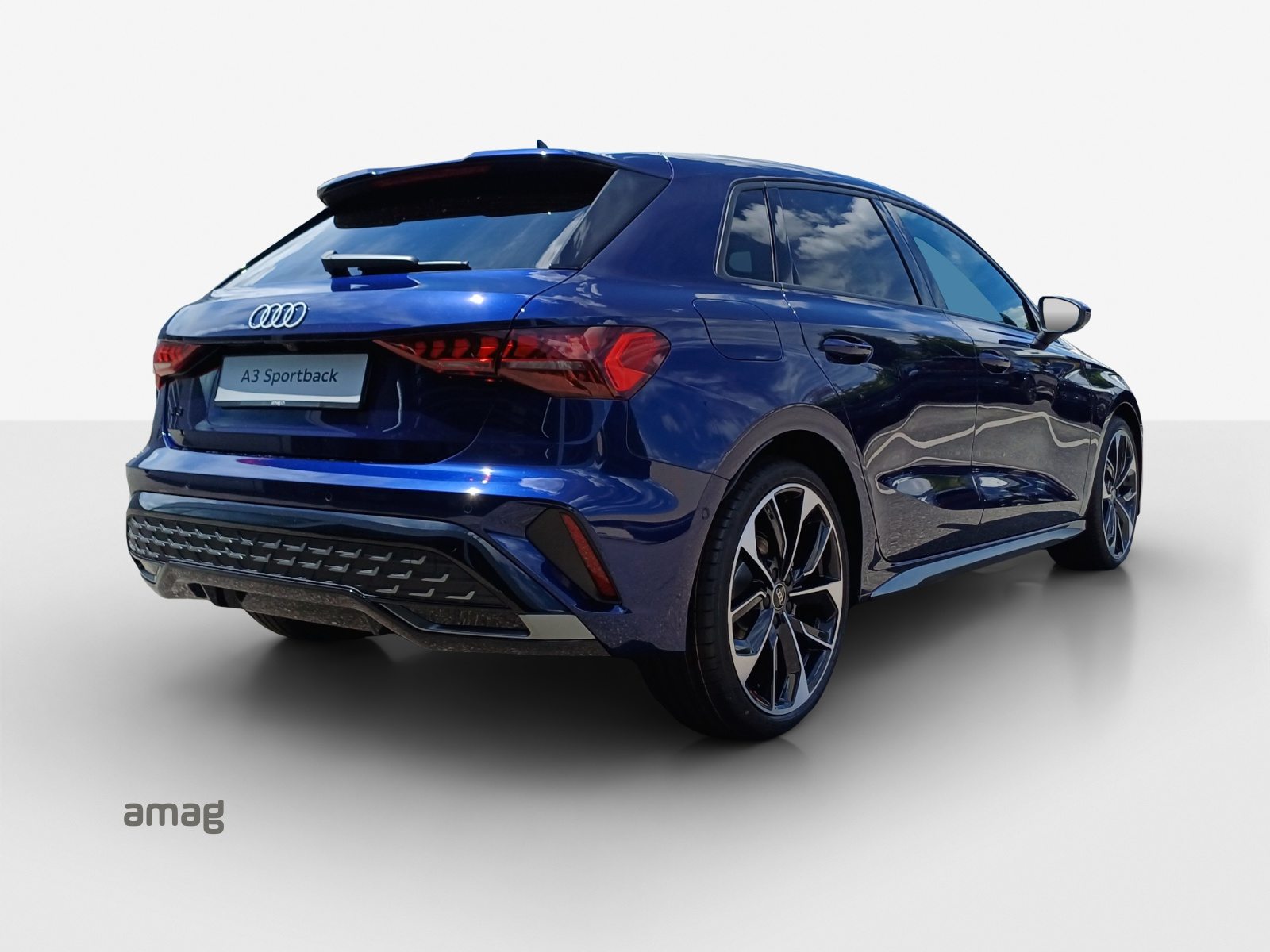 AUDI A3 Sportback TFSI 110 kW S line Attraction, Benzin, Neuwagen, Automatik - 5
