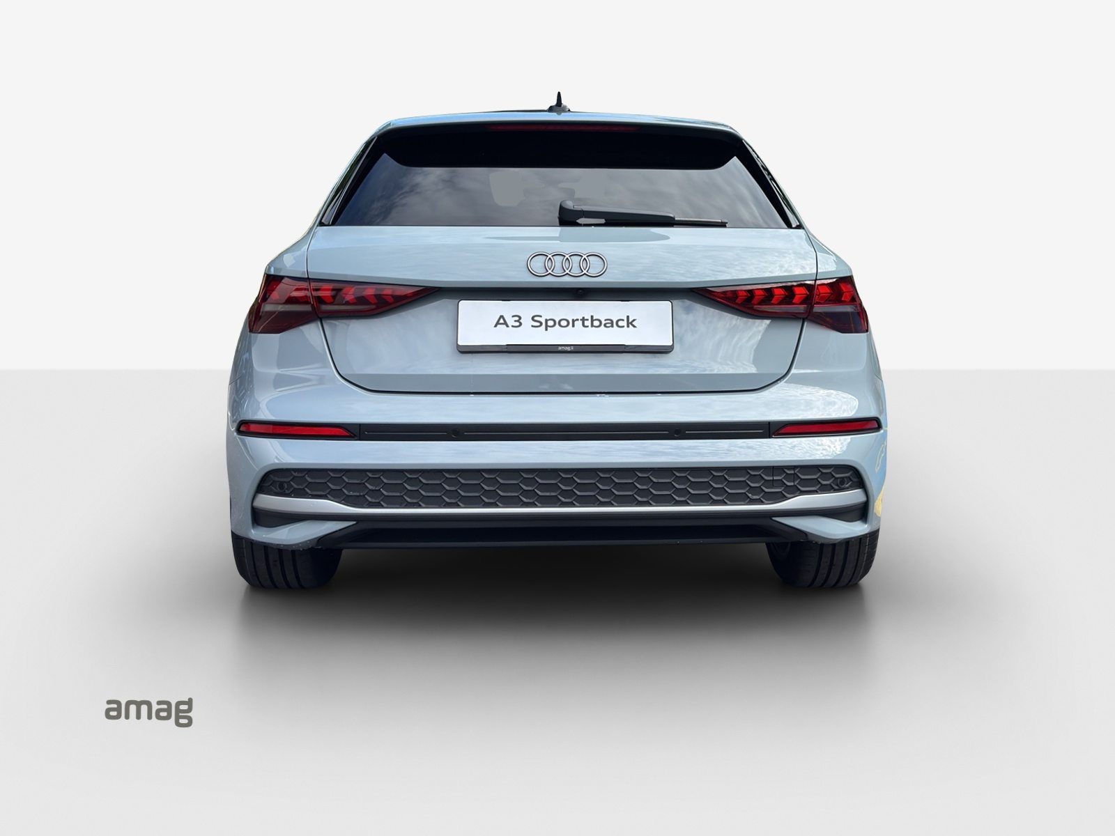 AUDI A3 Sportback TFSI 110 kW Attraction, Essence, Voiture nouvelle, Automatique - 4
