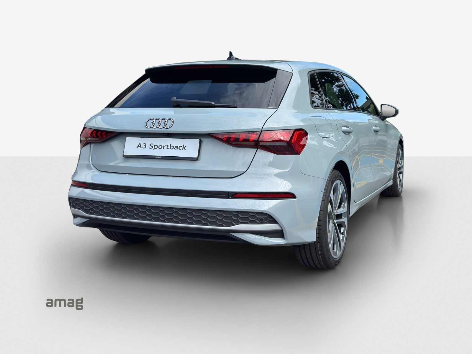 AUDI A3 Sportback TFSI 110 kW Attraction, Essence, Voiture nouvelle, Automatique - 5