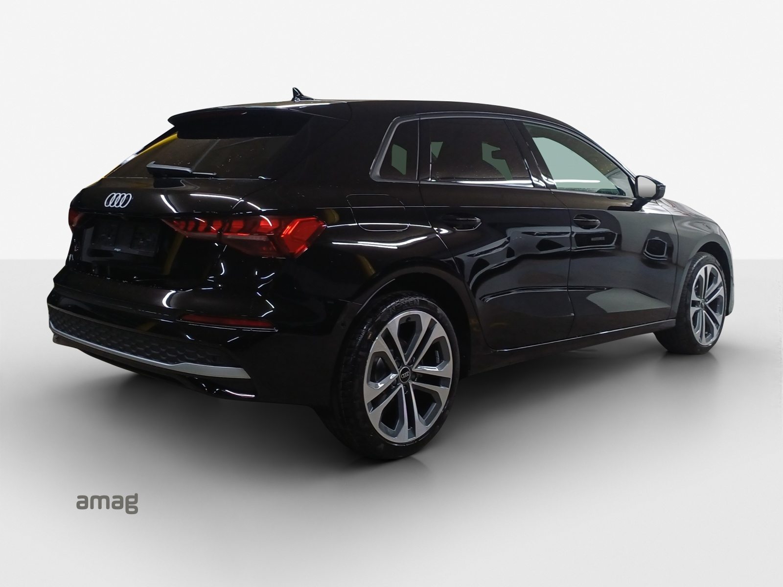 AUDI A3 Sportback TFSI 110 kW Attraction, Benzin, Neuwagen, Automatik - 5