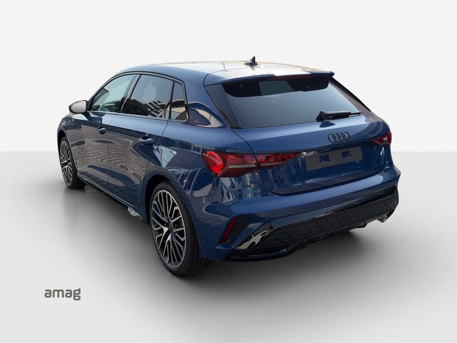 AUDI A3 Sportback TFSI 110 kW S line Attraction, Benzin, Neuwagen, Automatik - 3