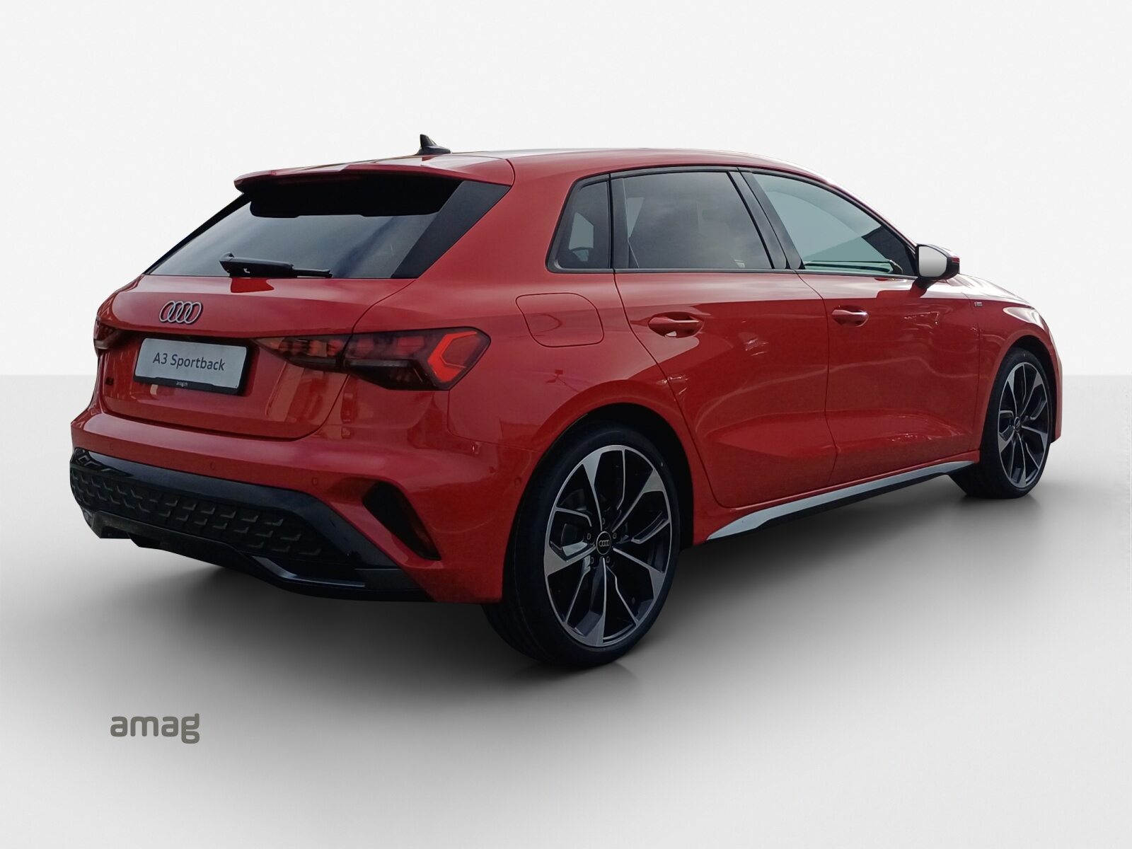 AUDI A3 Sportback TFSI 110 kW S line Attraction, Benzin, Neuwagen, Automatik - 5
