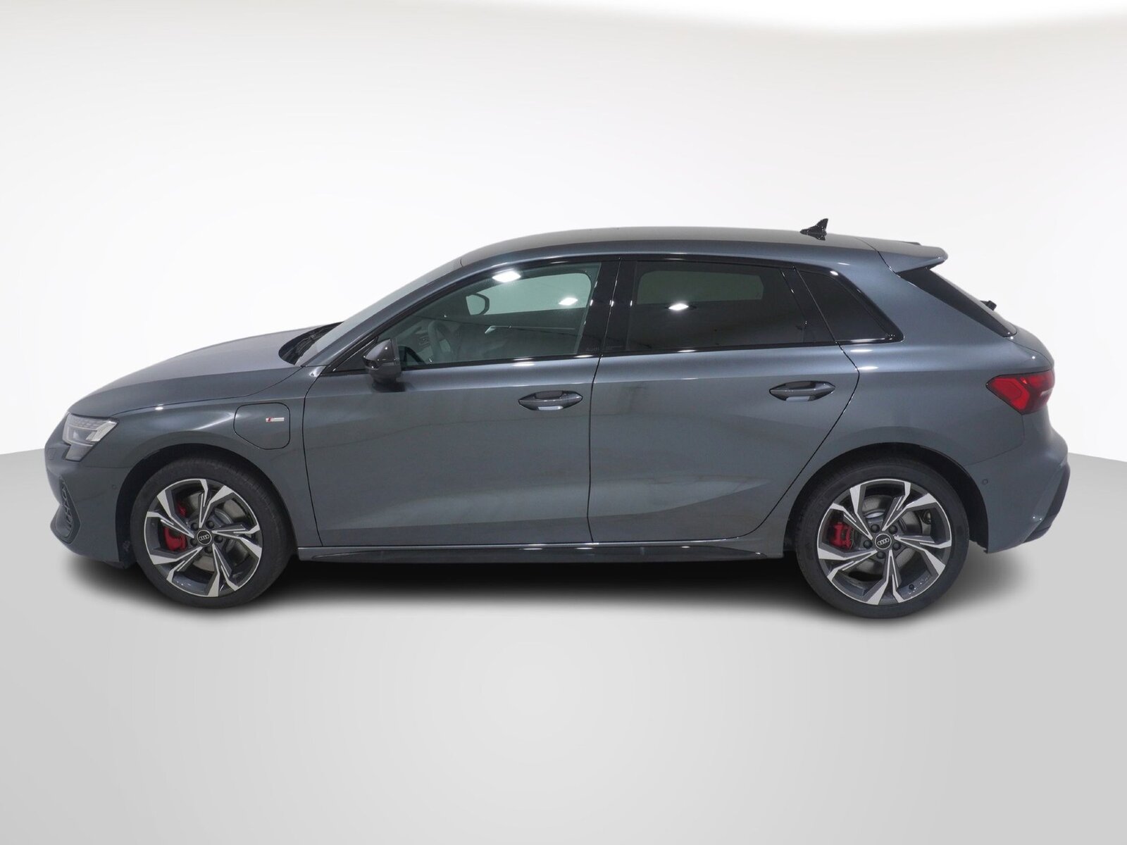 AUDI A3 Sportback 1.5 45 TFSI Plug-in-Hybrid S Line S-Tronic, Plug-in-Hybrid Benzin/Elektro, Neuwagen, Automatik - 2