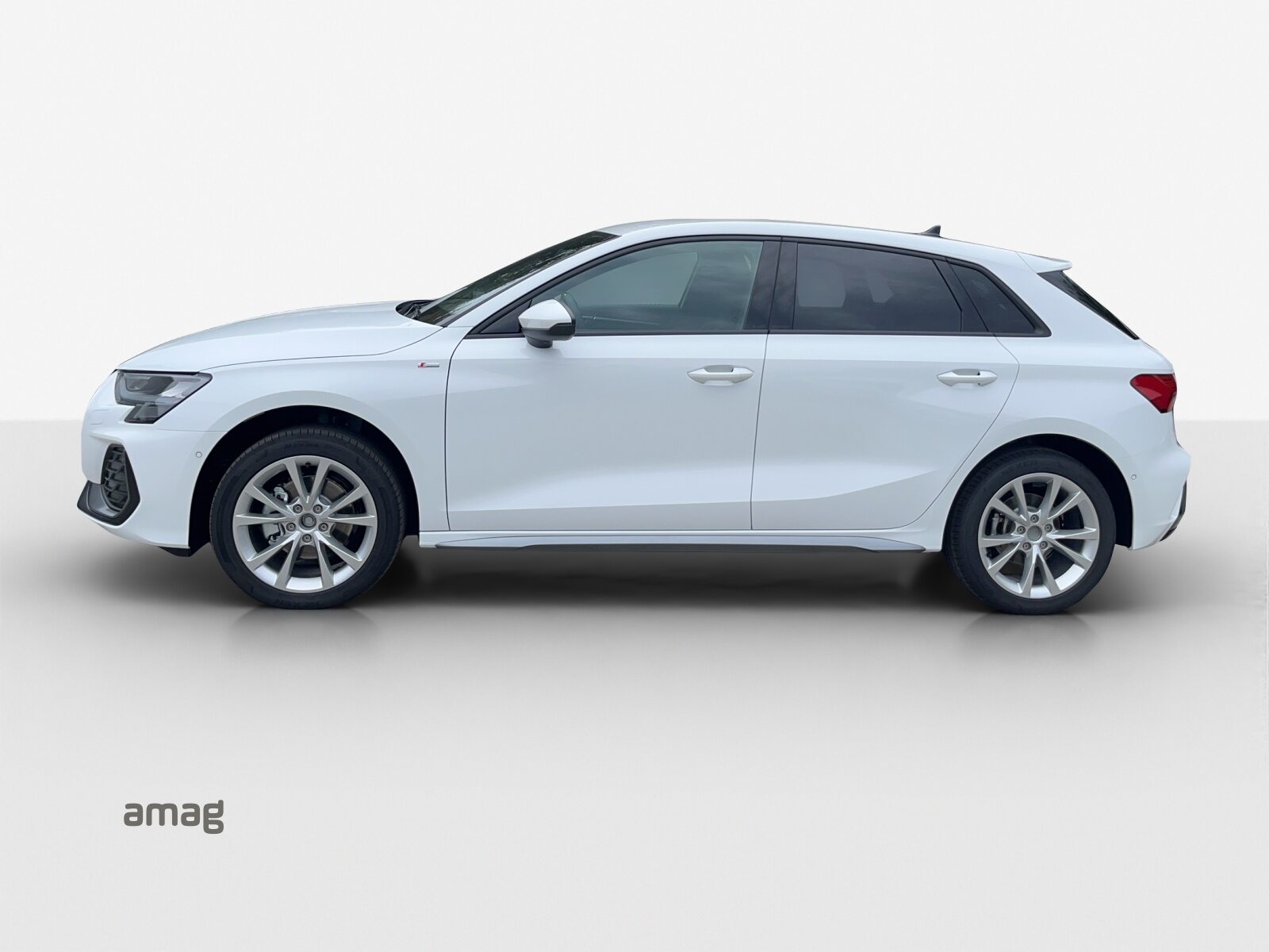 AUDI A3 Sportback TFSI 110 kW S line, Petrol, New car, Automatic - 2