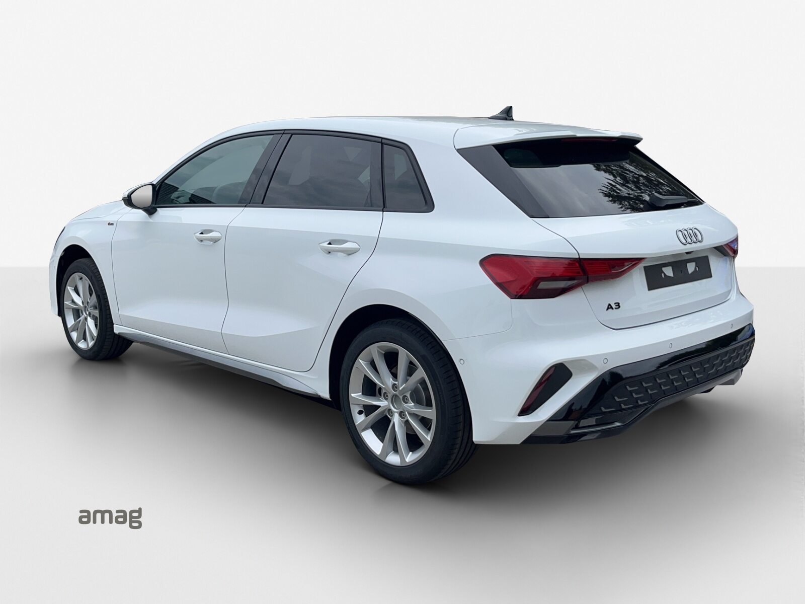 AUDI A3 Sportback TFSI 110 kW S line, Petrol, New car, Automatic - 3