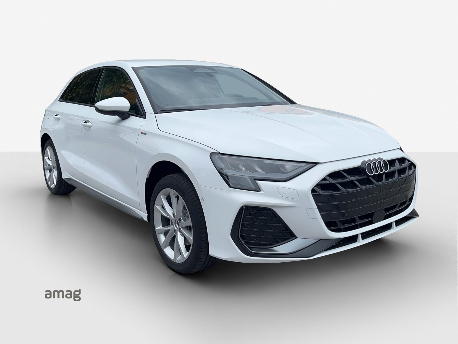 AUDI A3 Sportback TFSI 110 kW S line, Petrol, New car, Automatic - 6