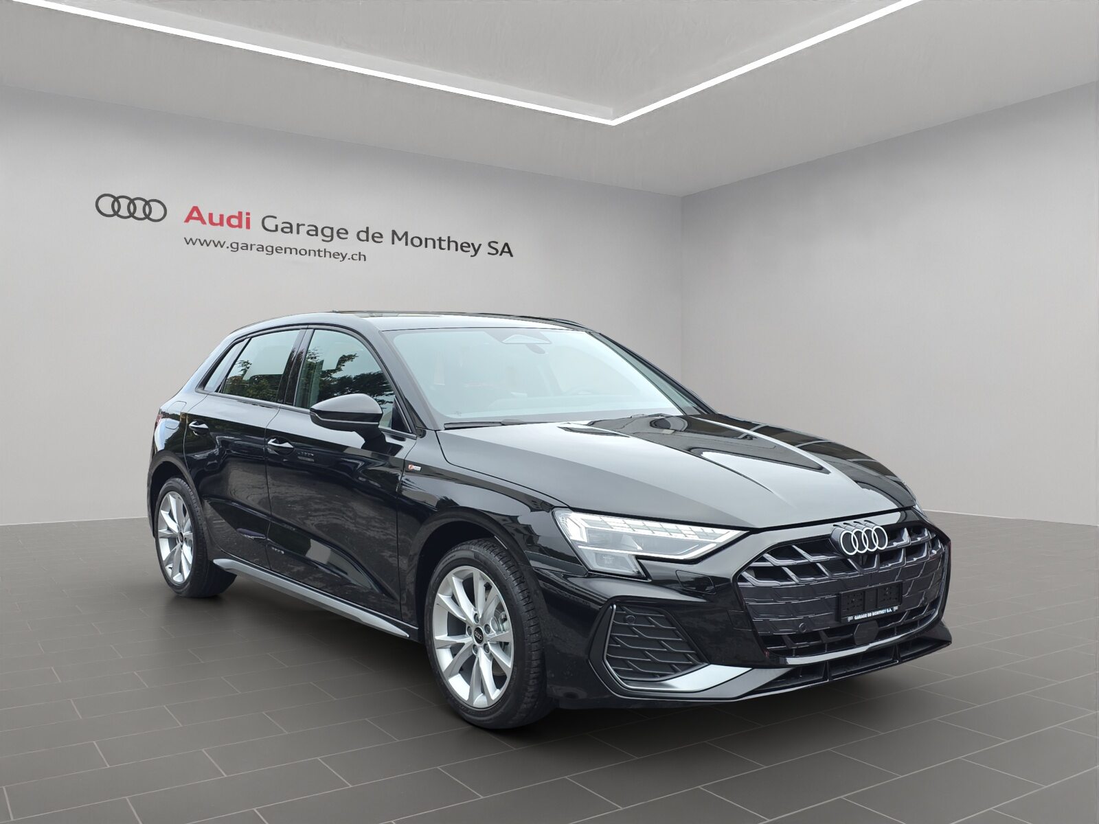 AUDI A3 Sportback TFSI 85 kW S line Ambition, Benzina, Auto nuove, Automatico - 3