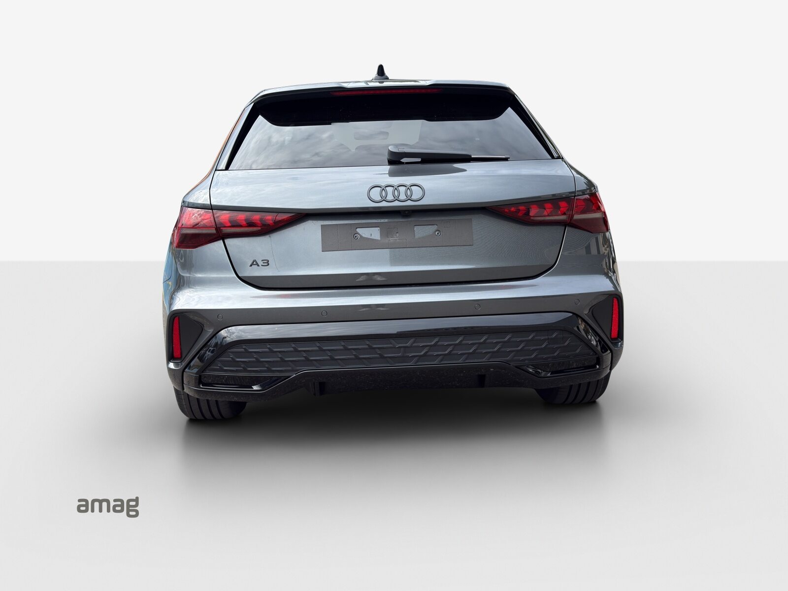 AUDI A3 Sportback TFSI 110 kW S line Attraction, Petrol, New car, Automatic - 4