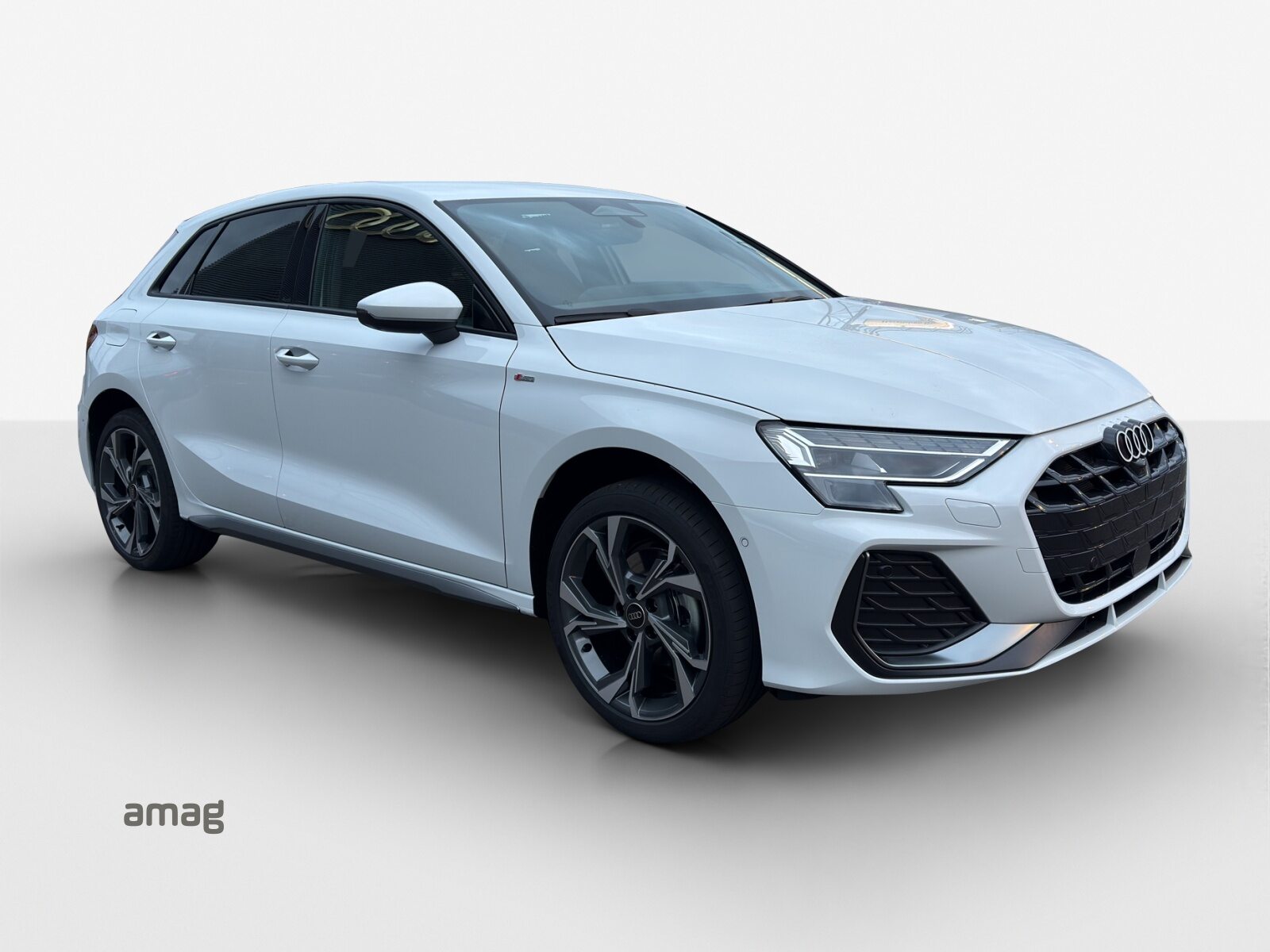 AUDI A3 Sportback TFSI 110 kW S line Attraction, Petrol, New car, Automatic - 6