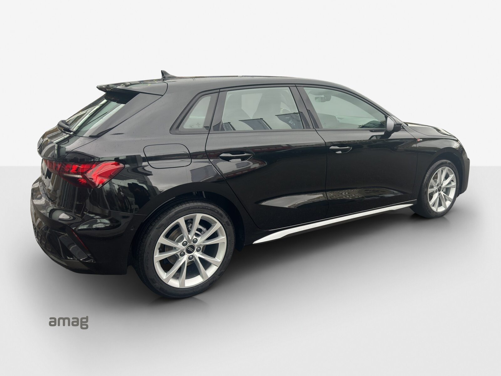AUDI A3 Sportback TFSI 85 kW S line Ambition, Benzin, Neuwagen, Automatik - 5