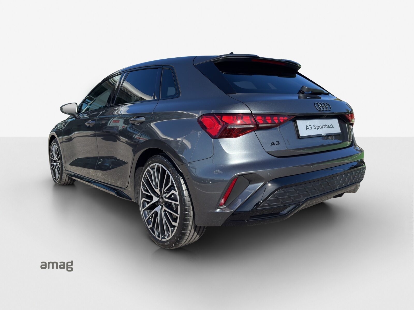AUDI A3 Sportback TFSI 110 kW S line Attraction, Benzin, Neuwagen, Automatik - 3