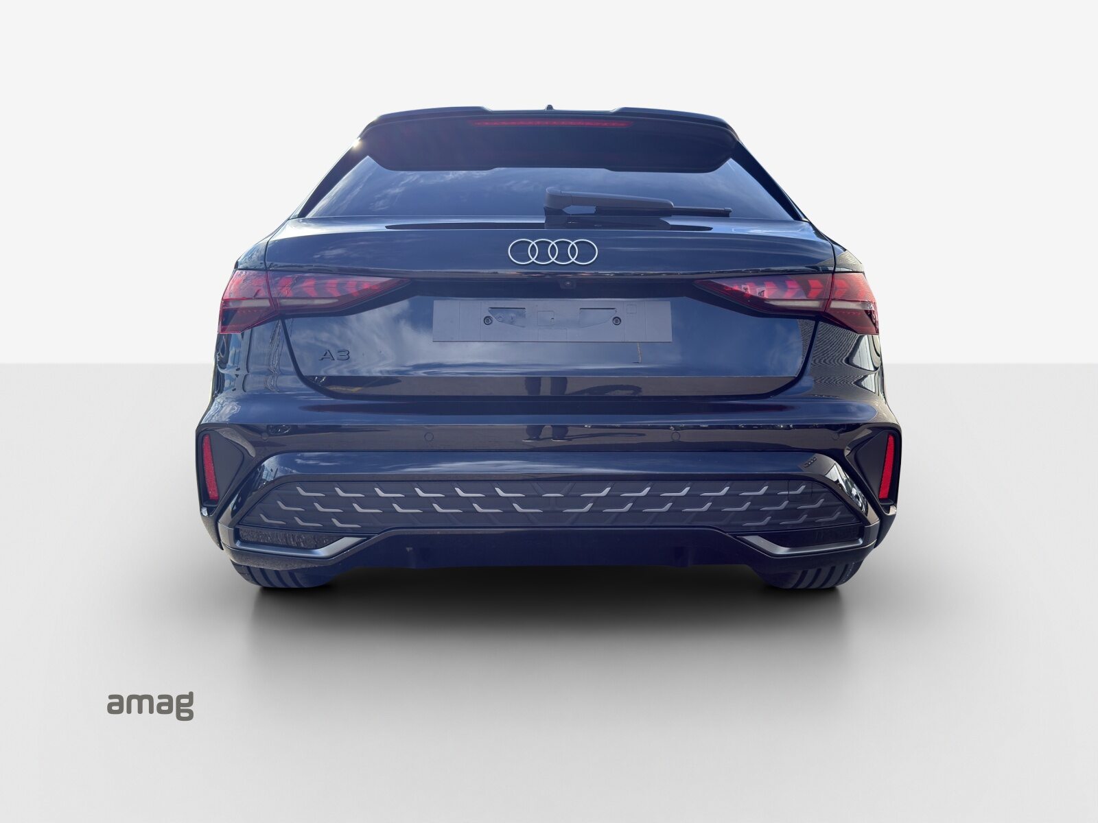AUDI A3 Sportback TFSI 110 kW S line Attraction, Benzin, Neuwagen, Automatik - 4