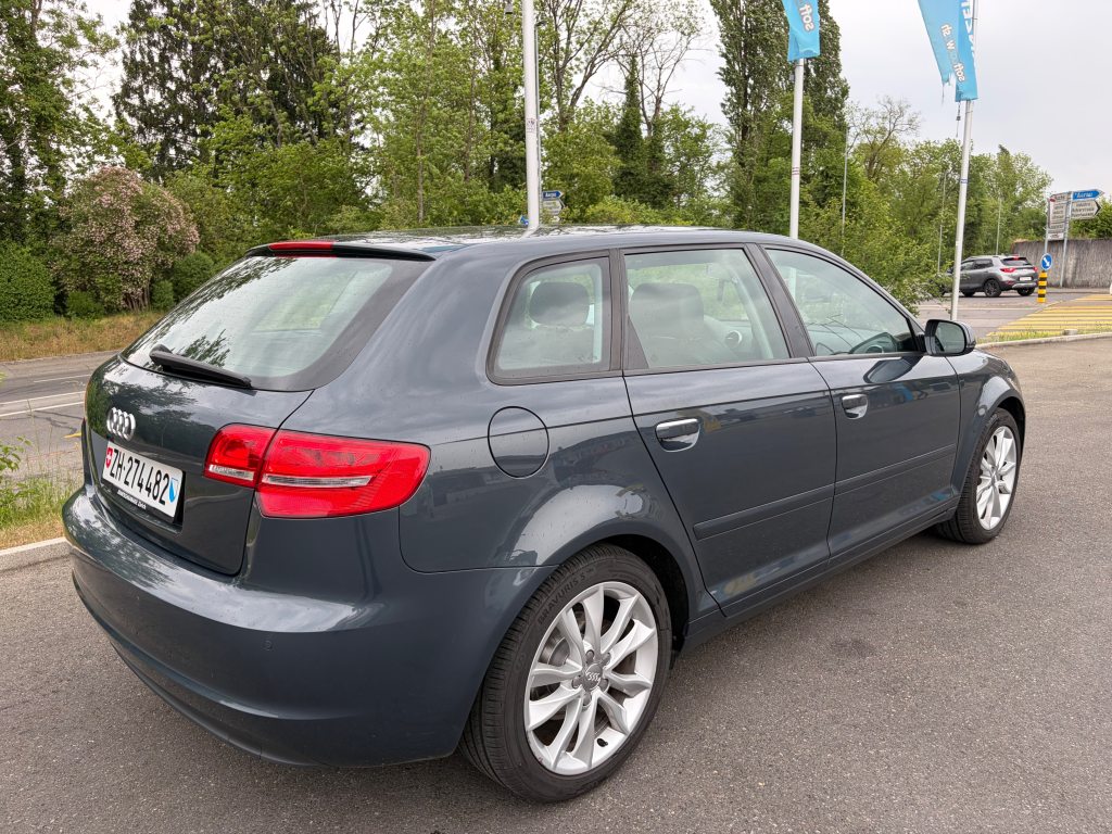 AUDI A3 1.8 T FSI Snow quattro, Petrol, Second hand / Used, Manual - 3