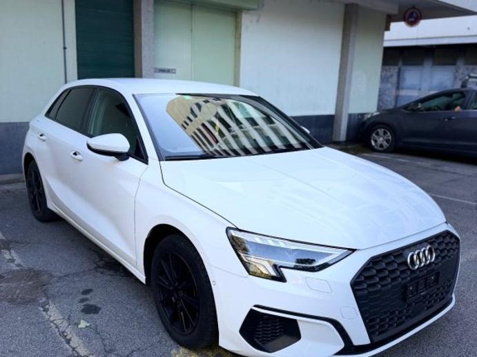 AUDI A3 1.5 35 TFSI Attraction S-Tronic, Mild-Hybrid Benzin/Elektro, Occasion / Gebraucht, Automatik