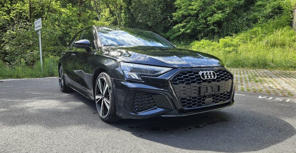 AUDI A3 1.5 35 TFSI Sport S-Tronic, Petrol, Second hand / Used, Automatic - 2