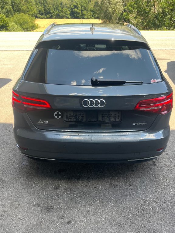 AUDI A3 1.4 T FSI e-tron Design S-Tr., Plug-in-Hybrid Petrol/Electric, Second hand / Used, Automatic - 4