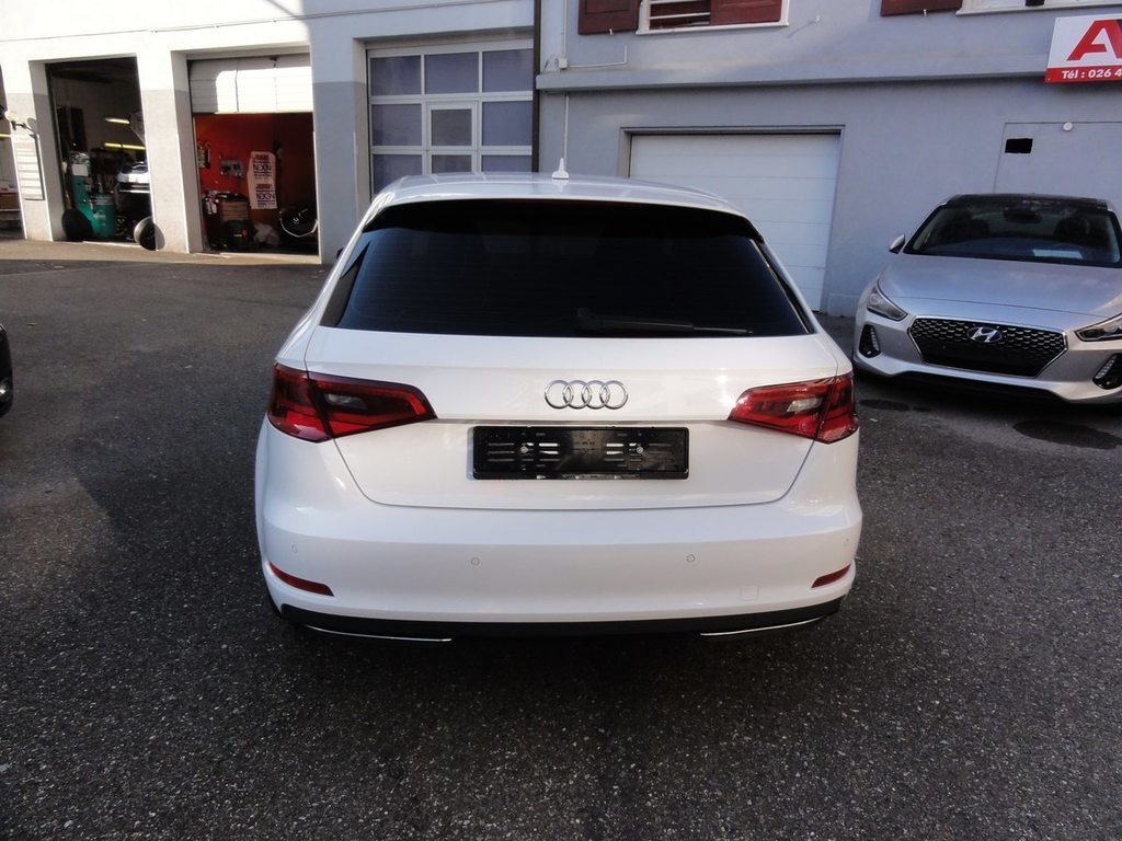 AUDI 1.4 Attraction essence E Tron, Plug-in-Hybrid Benzin/Elektro, Occasion / Gebraucht, Automat - 4
