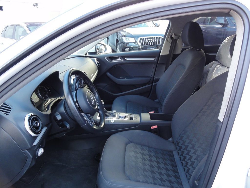 AUDI 1.4 Attraction essence E Tron, Plug-in-Hybrid Benzin/Elektro, Occasion / Gebraucht, Automat - 5