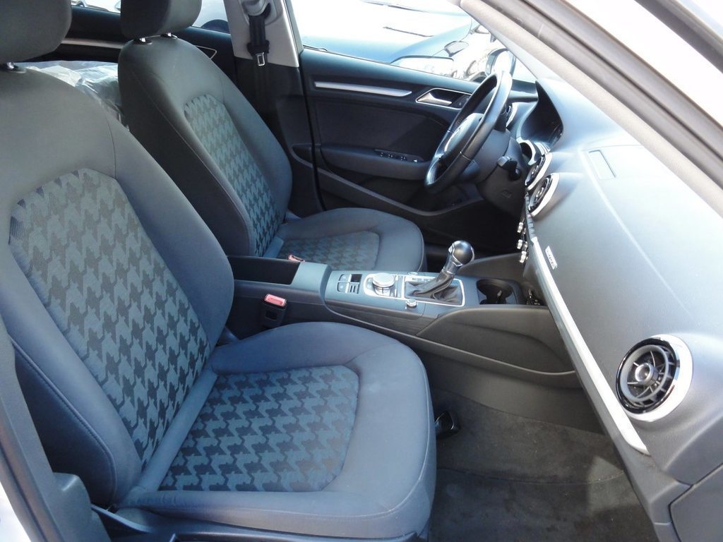 AUDI 1.4 Attraction essence E Tron, Plug-in-Hybrid Benzin/Elektro, Occasion / Gebraucht, Automat - 6