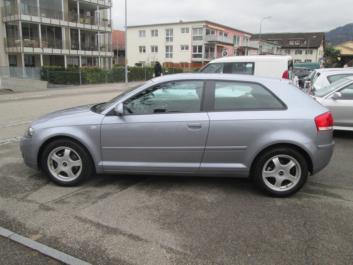 AUDI A3 2.0 FSI Attraction, Essence, Occasion / Utilisé, Manuelle - 2