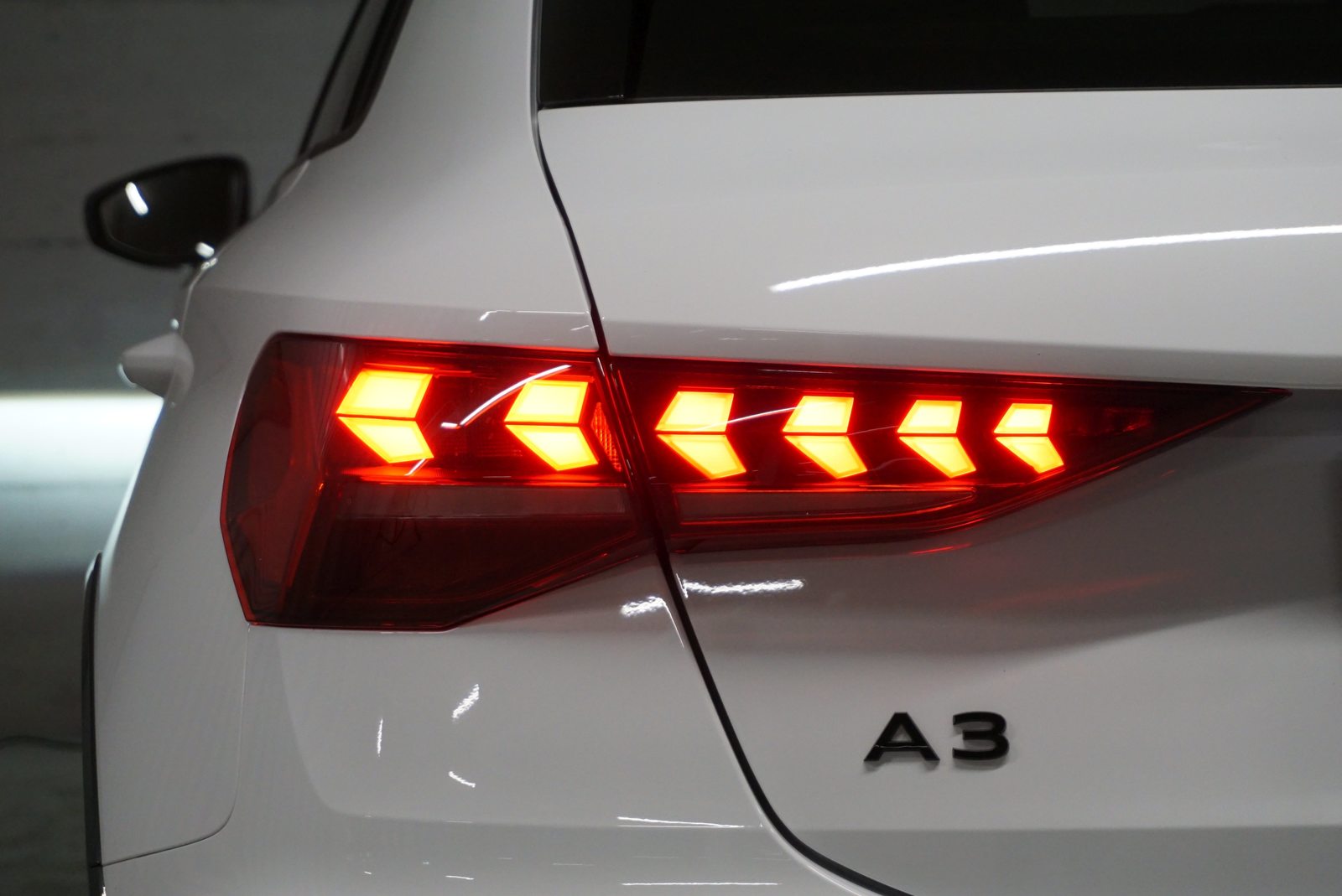 AUDI A3 allstreet 35 TFSI Attraction, Petrol, Second hand / Used, Automatic - 6